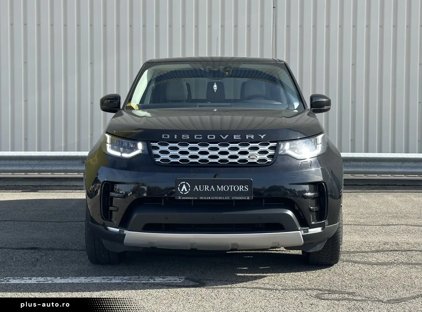 Land Rover Discovery 5 HSE 3.0 SD6 (306 CP) 7 Locuri