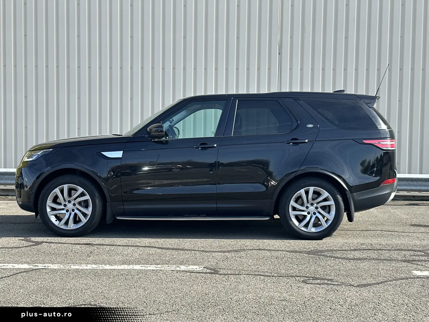 Land Rover Discovery 5 HSE 3.0 SD6 (306 CP) 7 Locuri