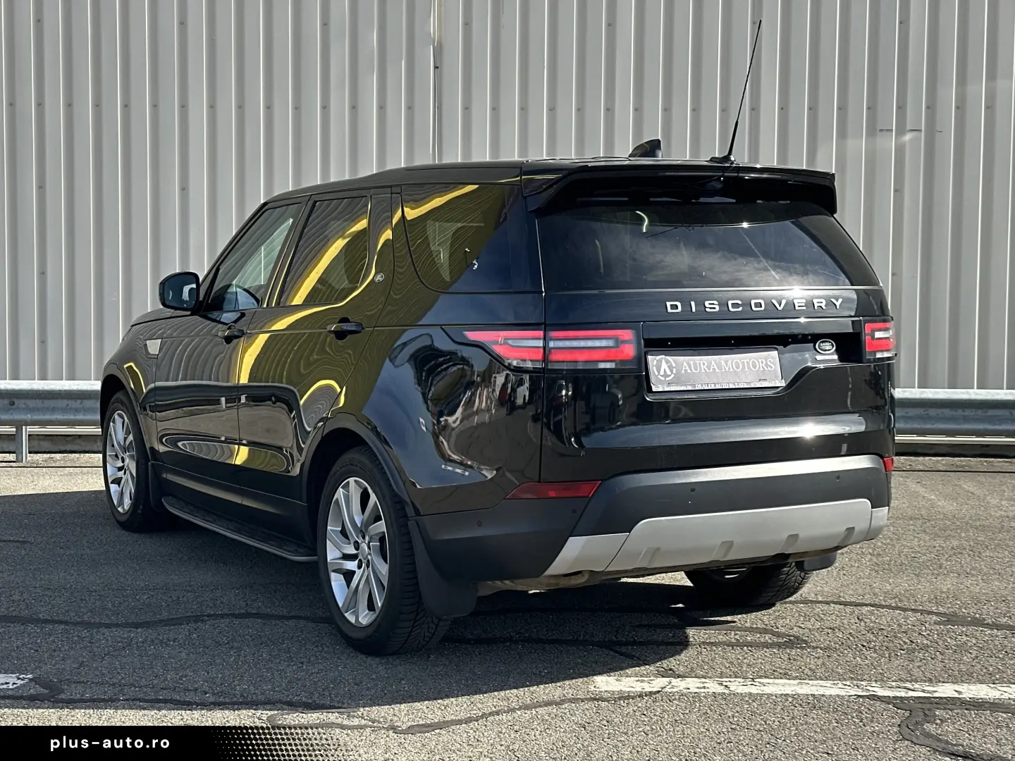 Land Rover Discovery 5 HSE 3.0 SD6 (306 CP) 7 Locuri