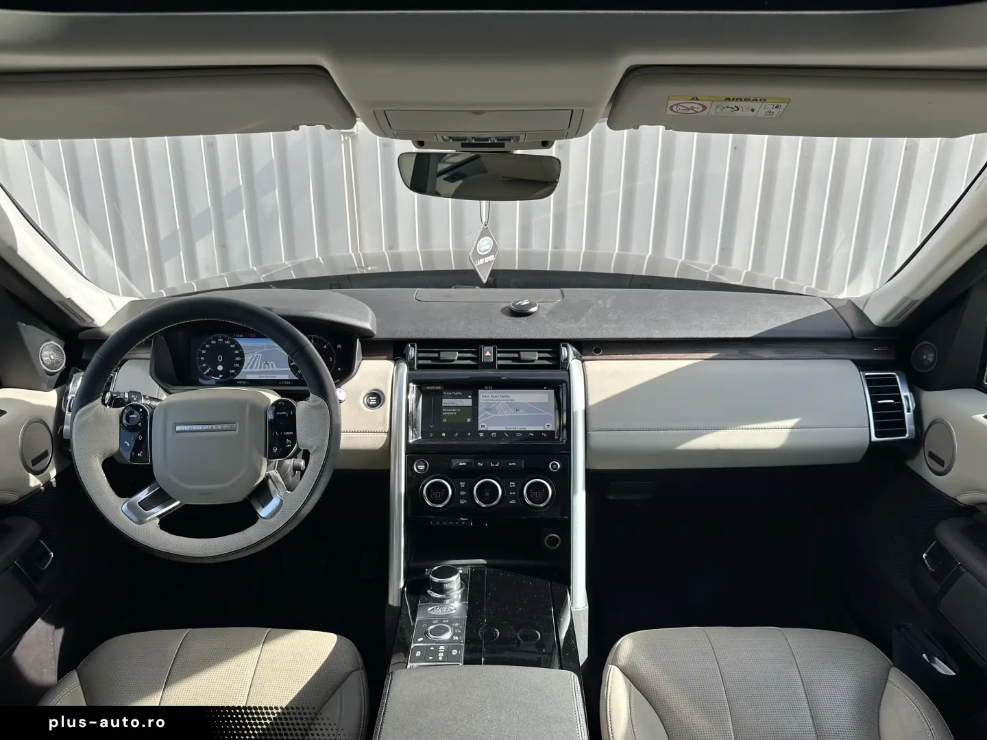 Land Rover Discovery 5 HSE 3.0 SD6 (306 CP) 7 Locuri