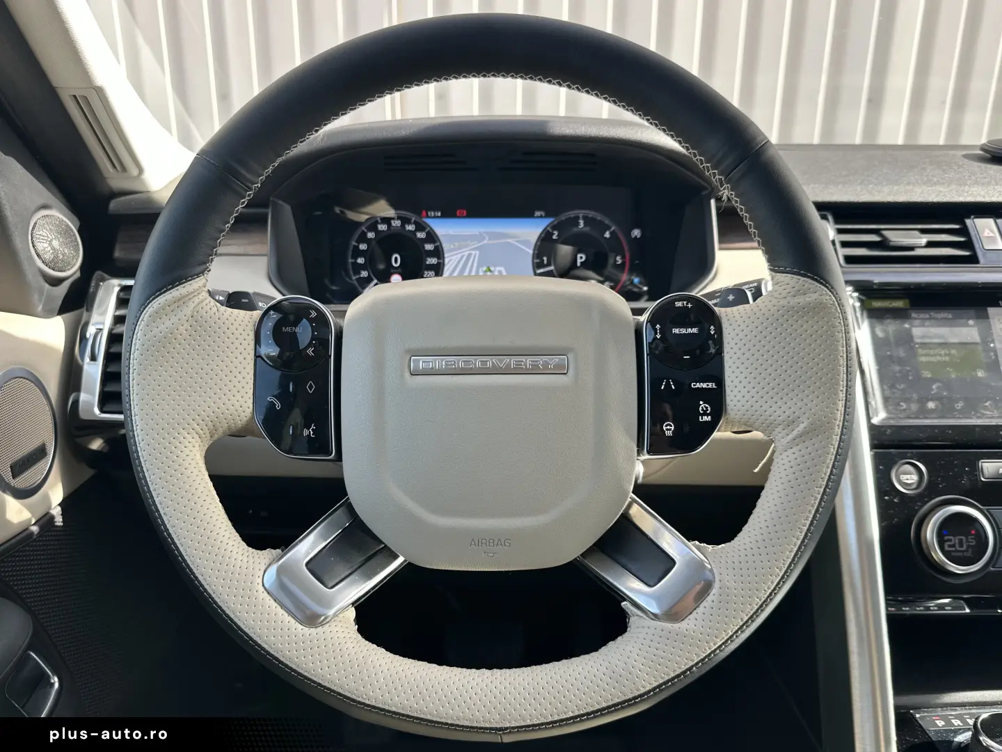 Land Rover Discovery 5 HSE 3.0 SD6 (306 CP) 7 Locuri