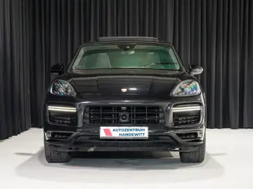 Porsche Cayenne Turbo SPORT CHRONO • PDCC SPORT • PTV PLUS