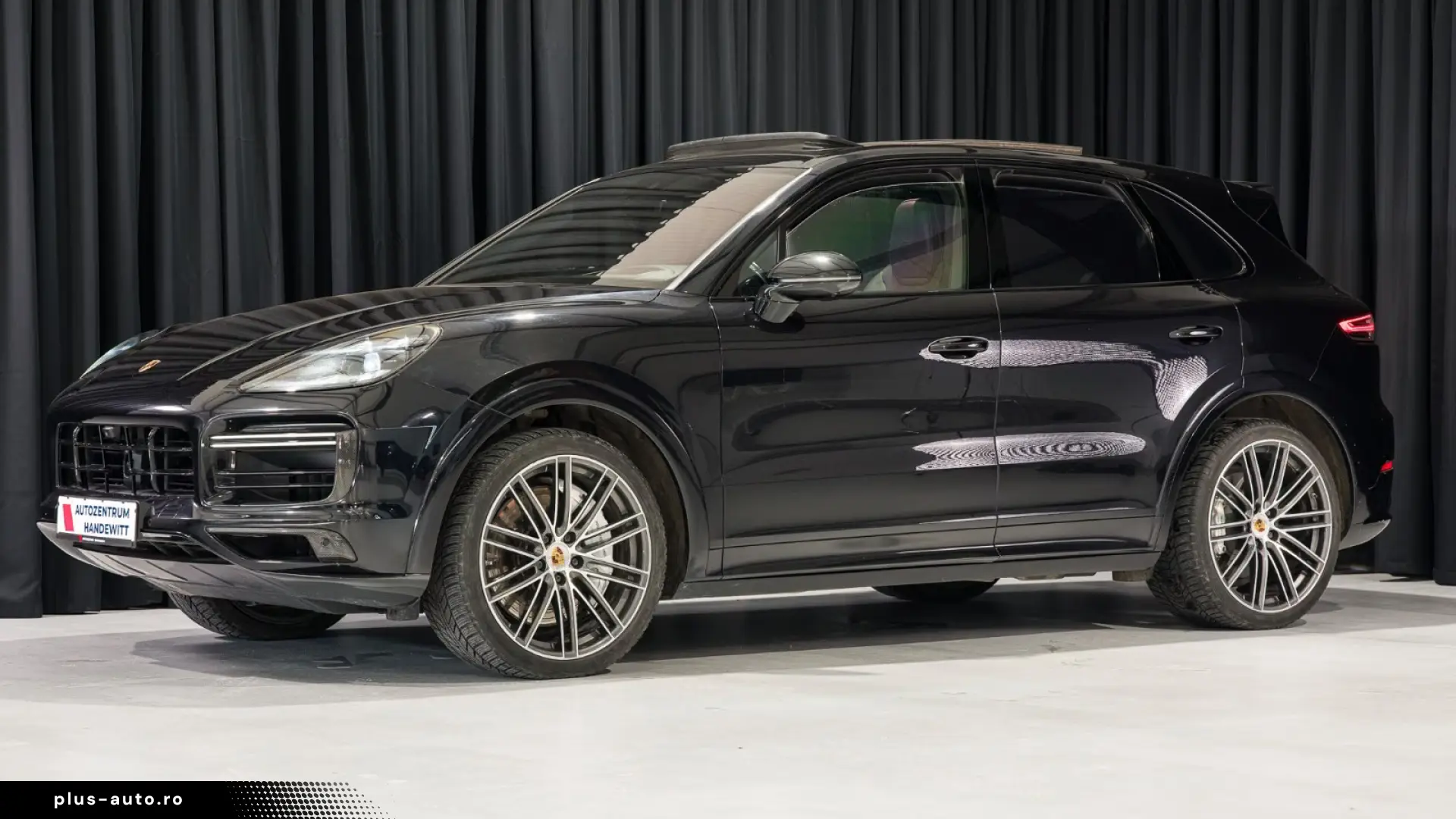 Porsche Cayenne Turbo SPORT CHRONO • PDCC SPORT • PTV PLUS