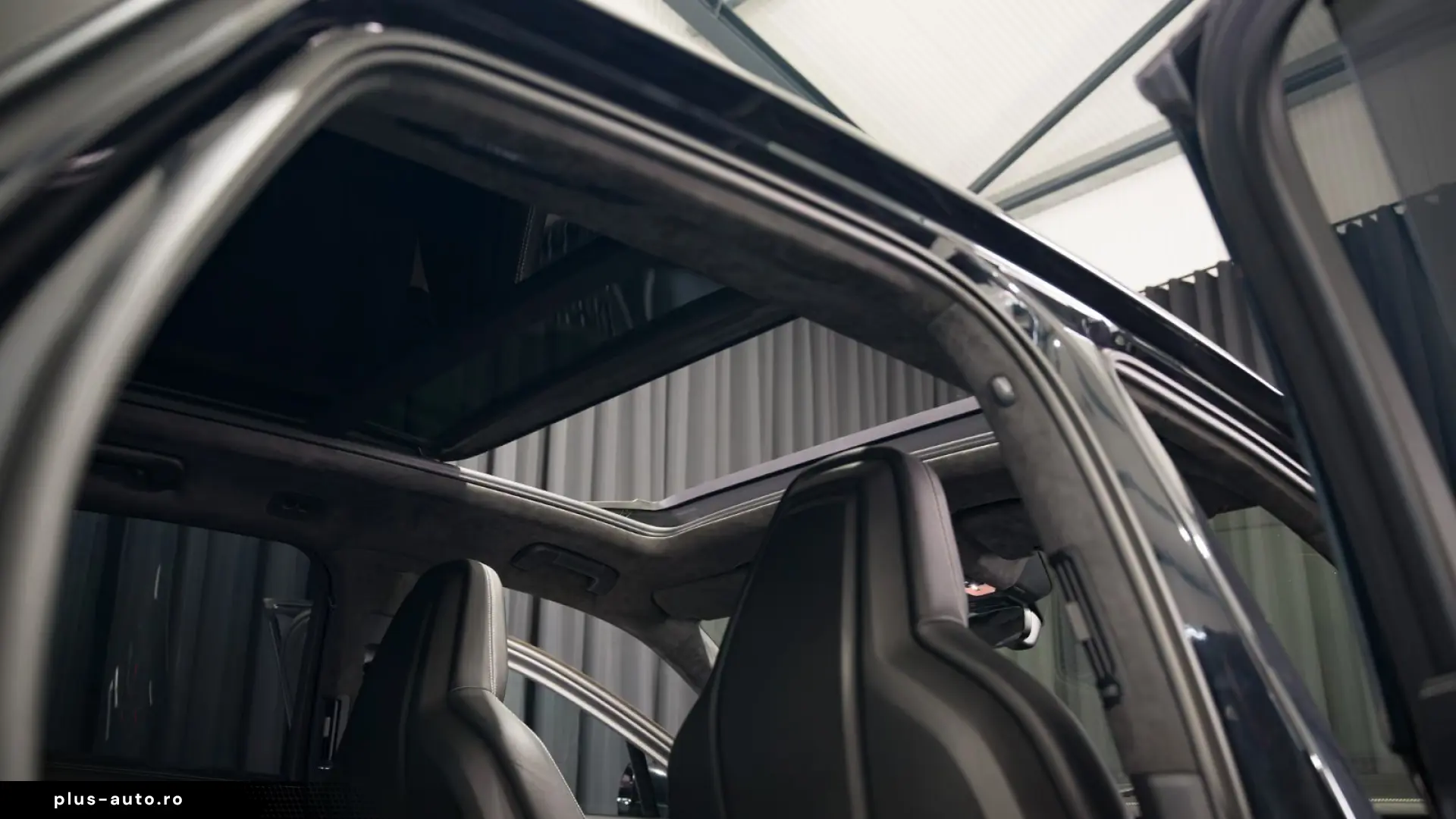 Porsche Cayenne Turbo SPORT CHRONO • PDCC SPORT • PTV PLUS
