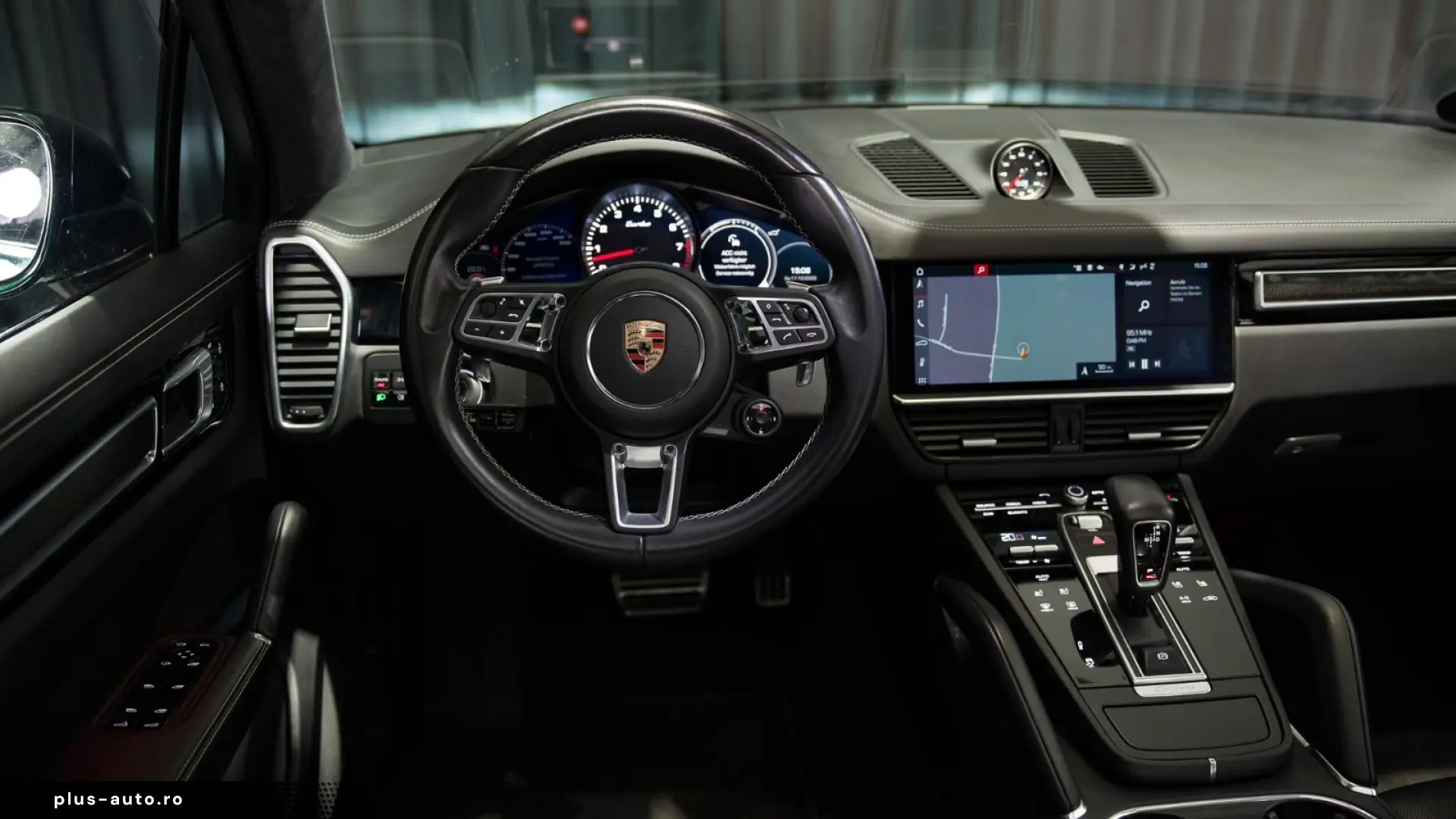 Porsche Cayenne Turbo SPORT CHRONO • PDCC SPORT • PTV PLUS