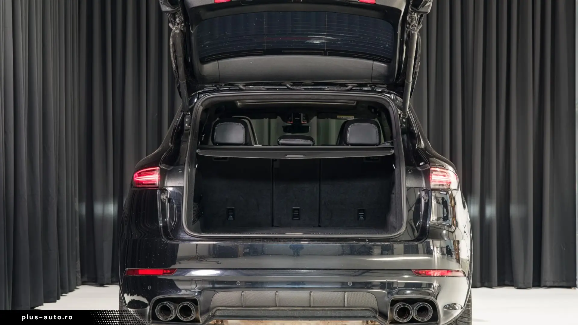 Porsche Cayenne Turbo SPORT CHRONO • PDCC SPORT • PTV PLUS