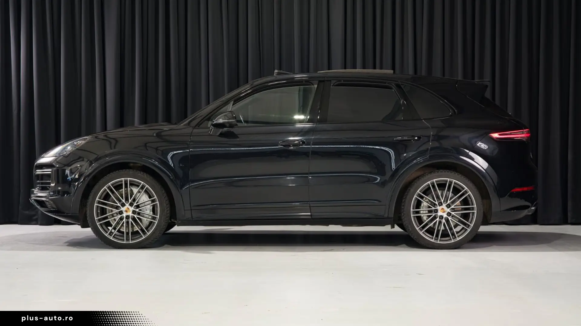 Porsche Cayenne Turbo SPORT CHRONO • PDCC SPORT • PTV PLUS