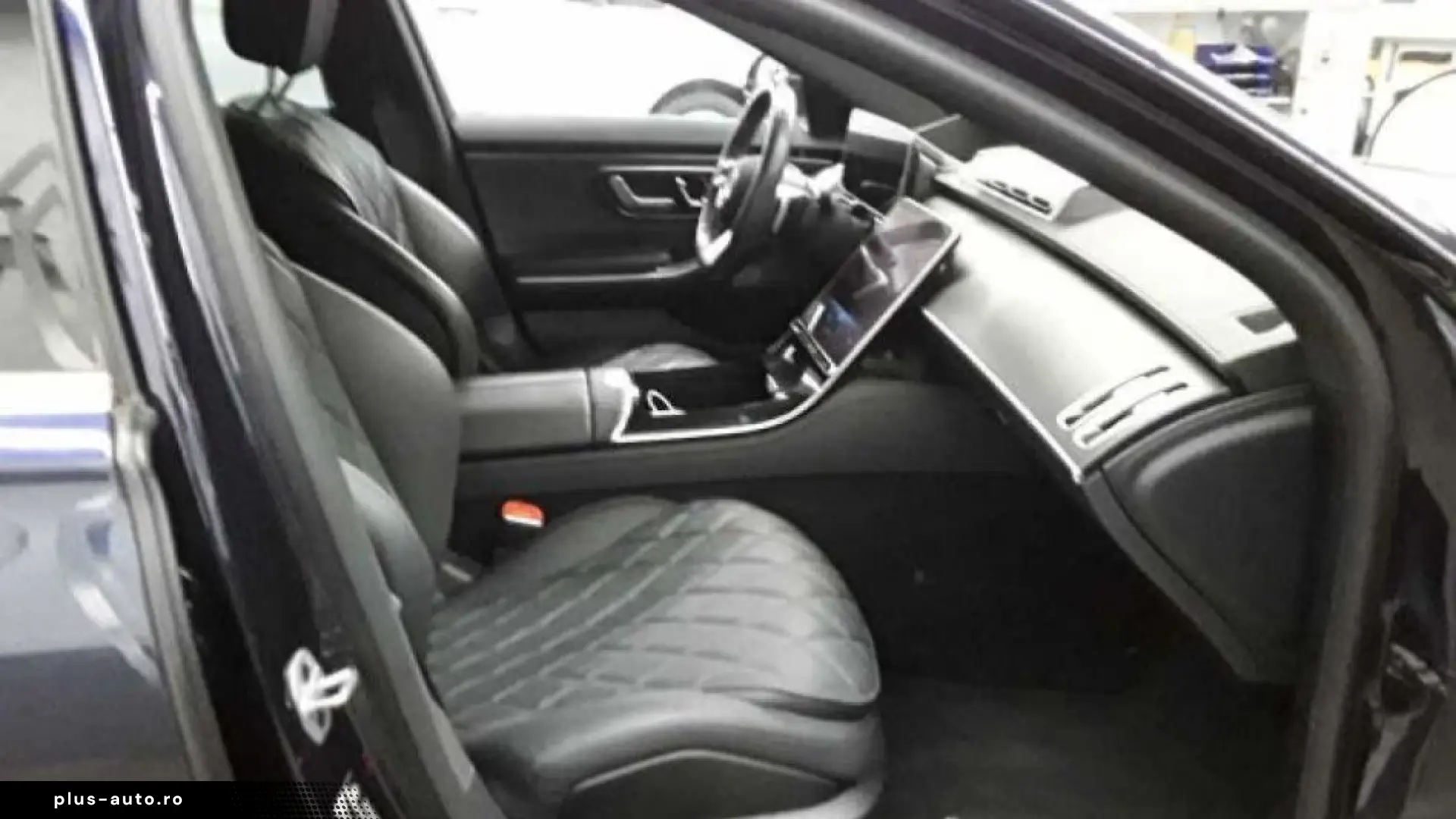 Mercedes-Benz S 580e AMG 4MATIC – PANO