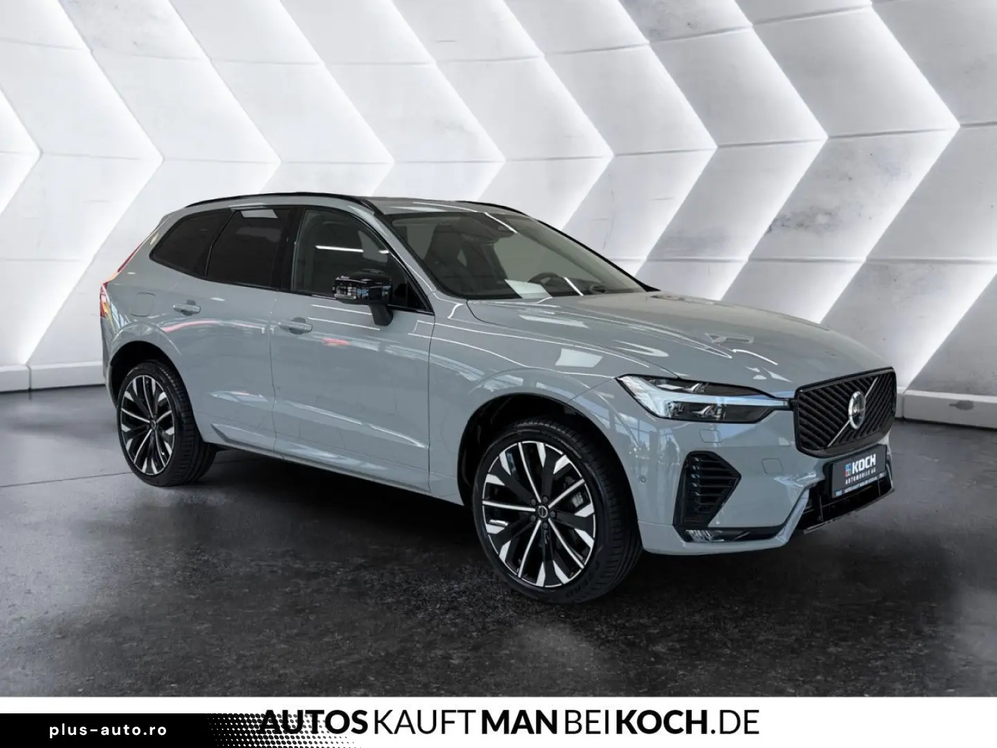 VOLVO XC60 B5B AWD Ultra Dark High-End