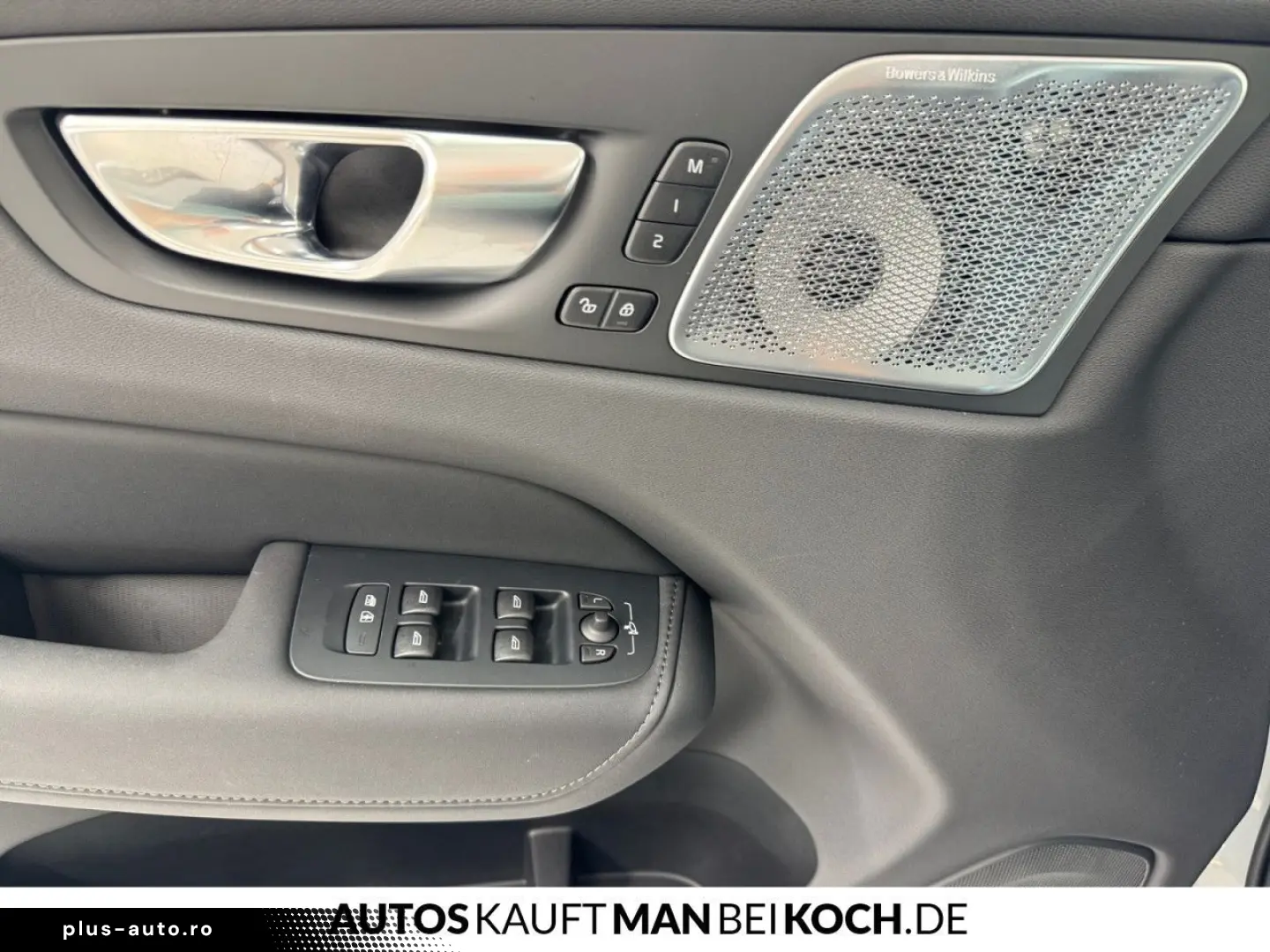 VOLVO XC60 B5B AWD Ultra Dark High-End
