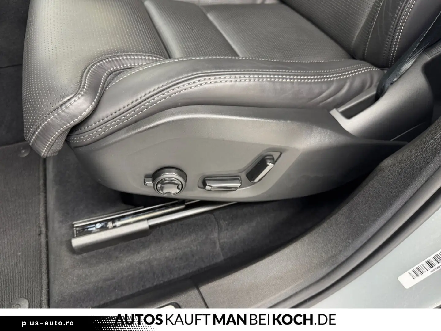 VOLVO XC60 B5B AWD Ultra Dark High-End
