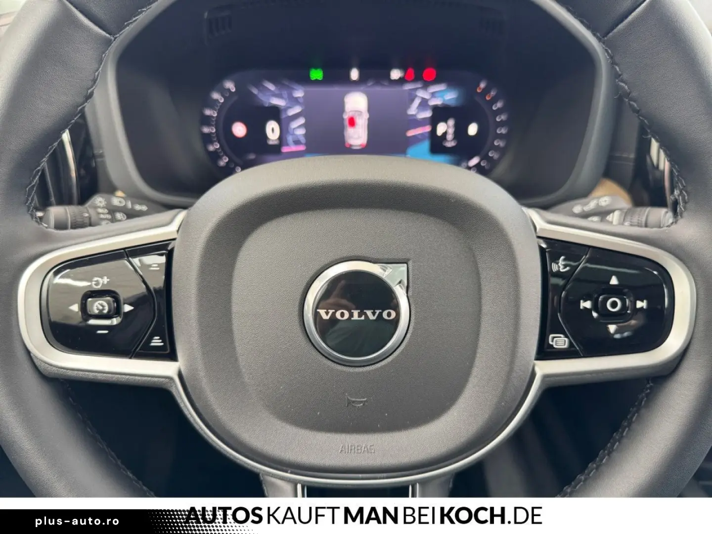 VOLVO XC60 B5B AWD Ultra Dark High-End