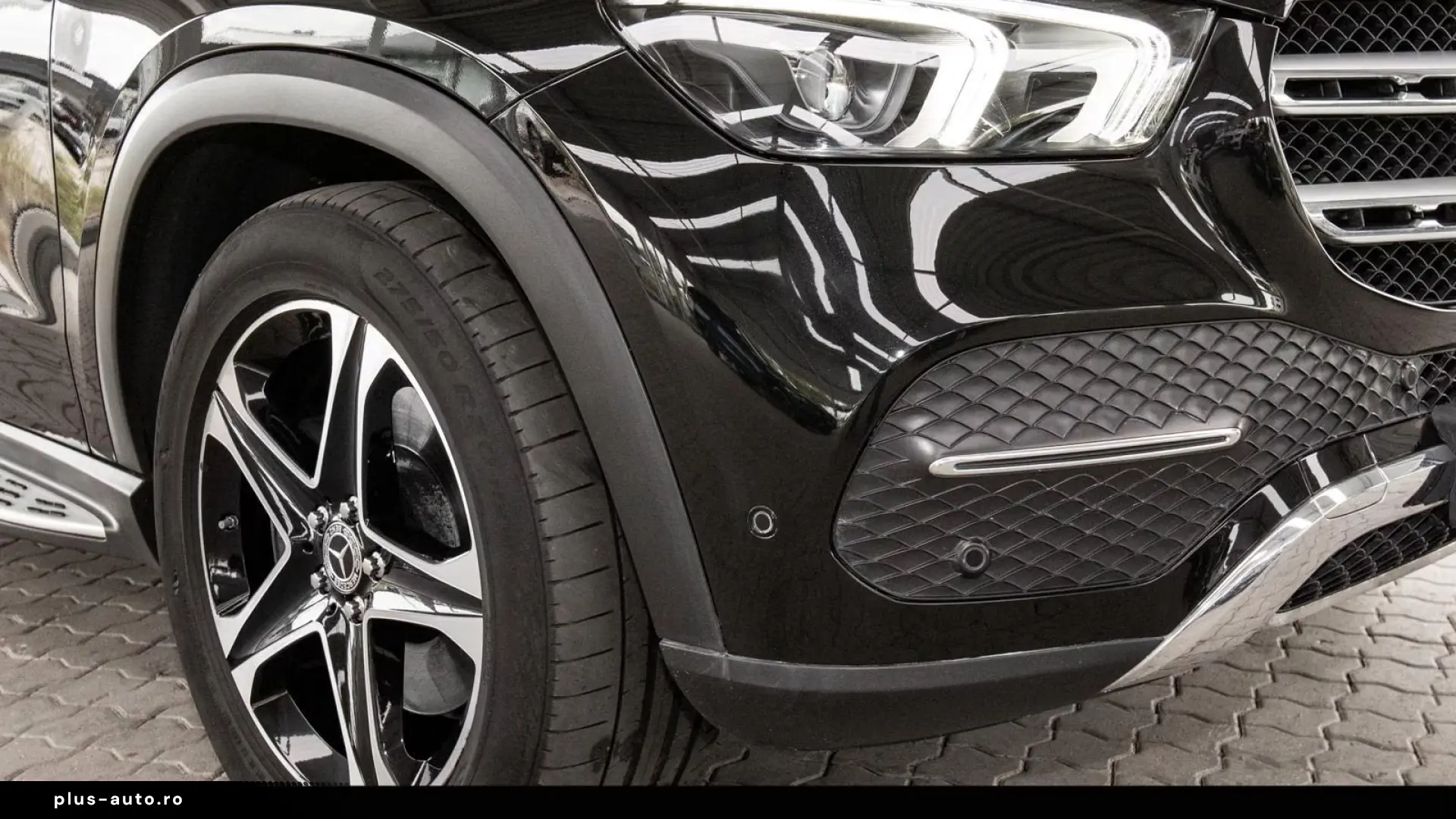 Mercedes-Benz GLE 450 4MATIC   AMG LINE • DISTRONIC