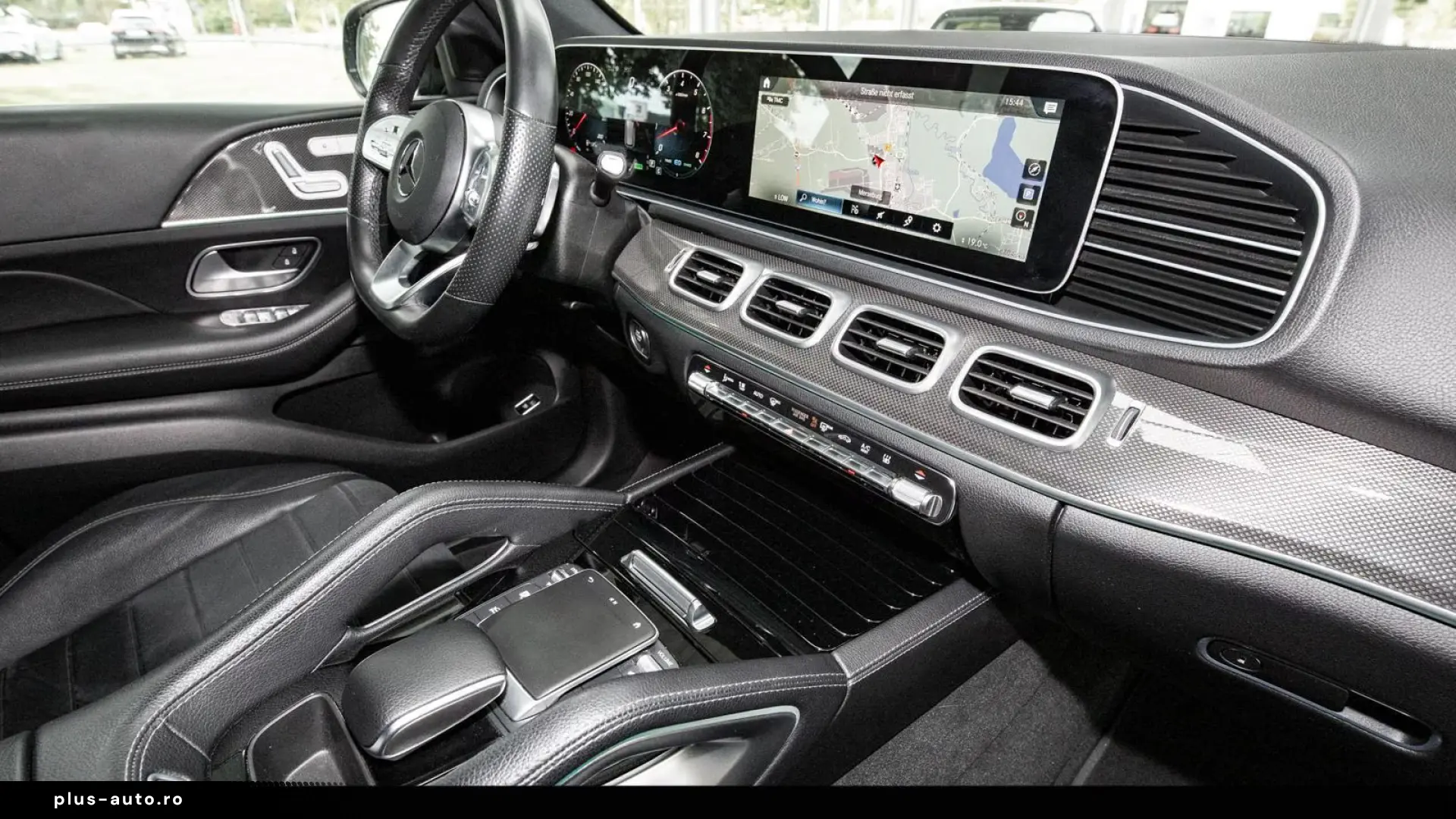 Mercedes-Benz GLE 450 4MATIC   AMG LINE • DISTRONIC