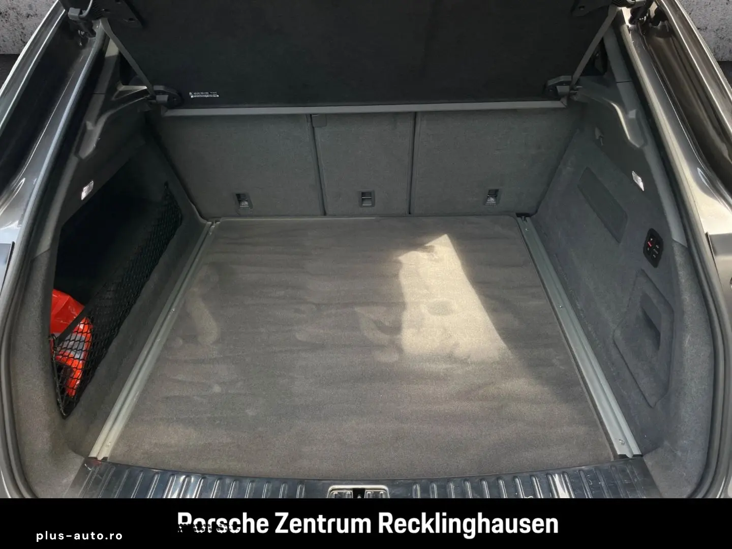 PORSCHE Cayenne GTS Coupe InnoDrive HA-Lenkung Soft-Clos