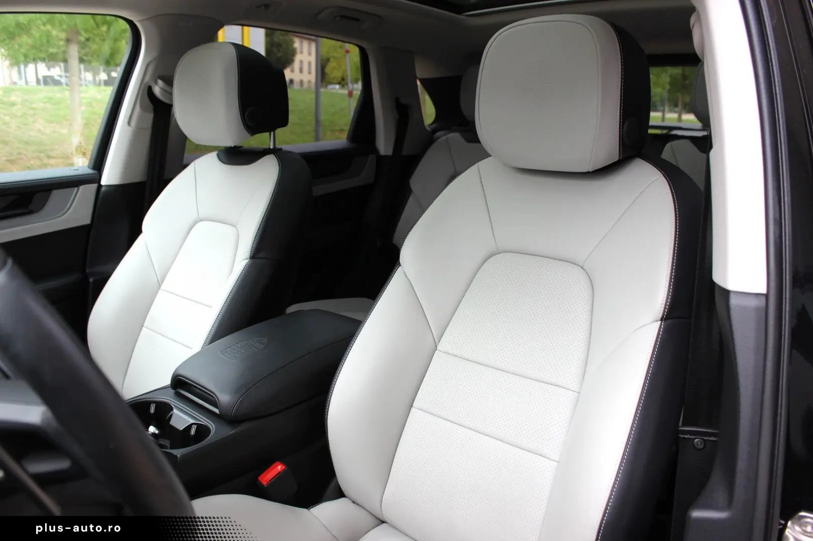 PORSCHE Cayenne   Bicolor   SAGA   Chrono   Pano   2026