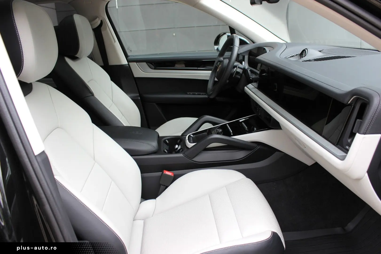 PORSCHE Cayenne   Bicolor   SAGA   Chrono   Pano   2026
