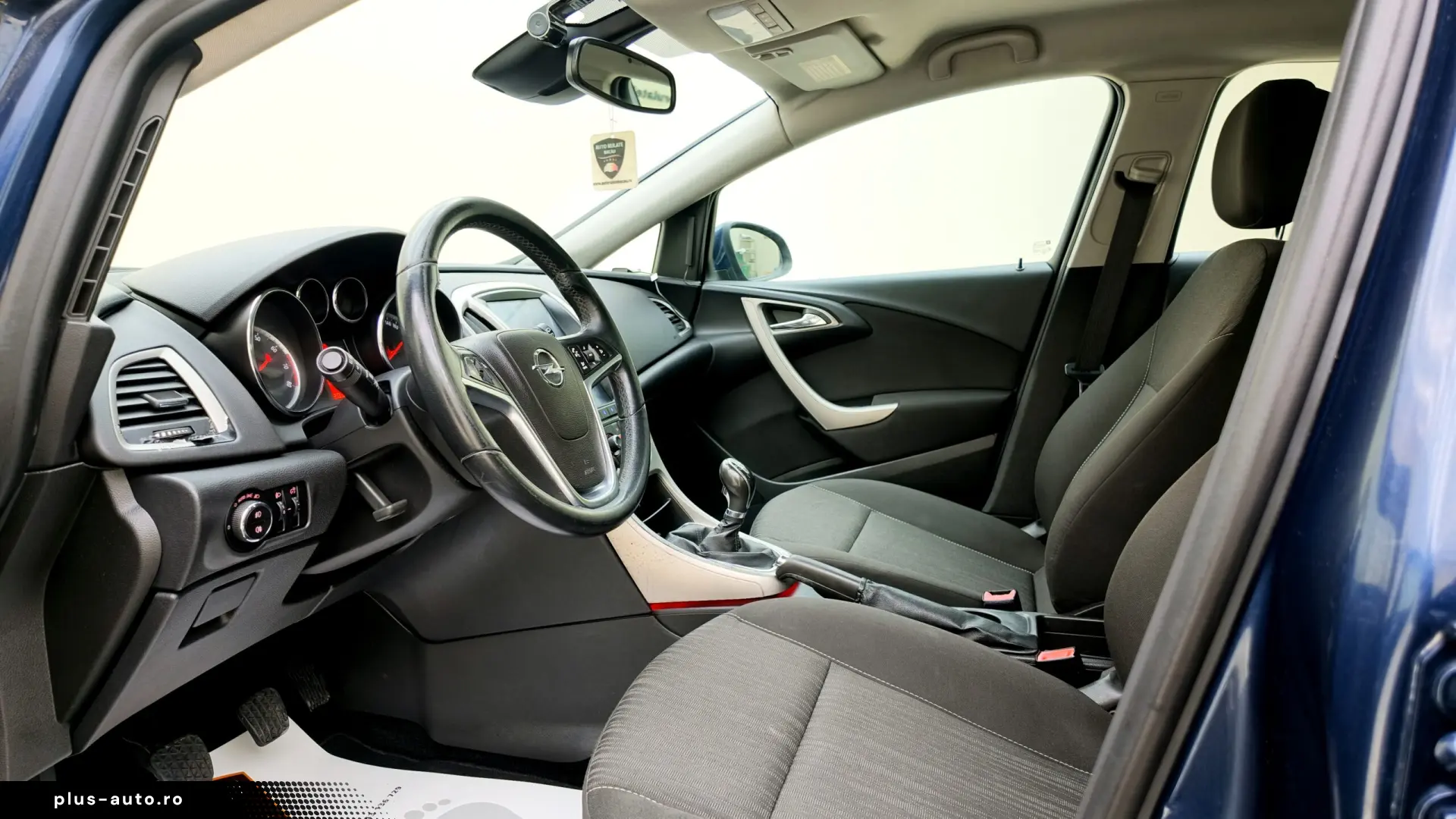 OPEL   ASTRA   1.4 BENZINA   100CP   An 2011   Euro 5   Manu