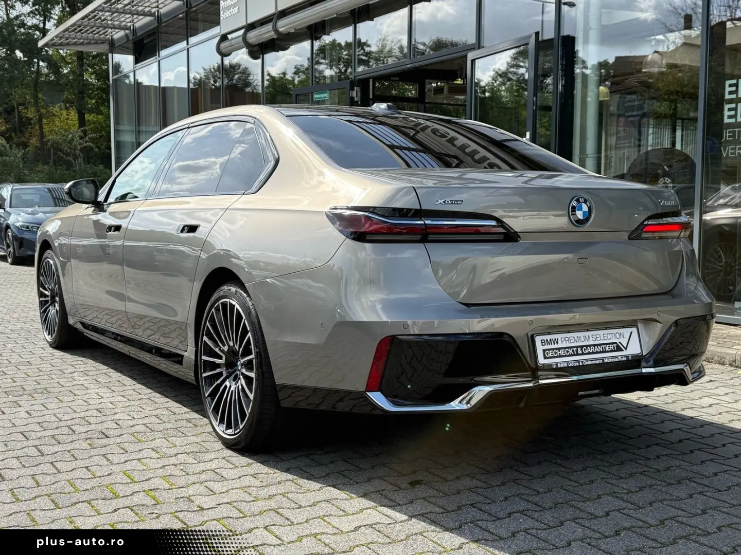 BMW 750e xDrive M Sport   ExecutiveDrivePro AHK