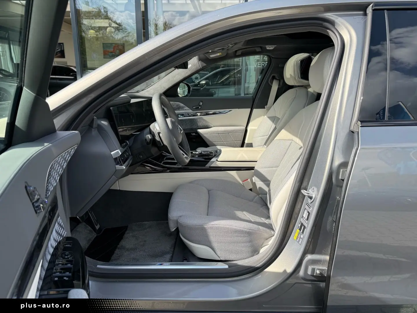 BMW 750e xDrive M Sport   ExecutiveDrivePro AHK