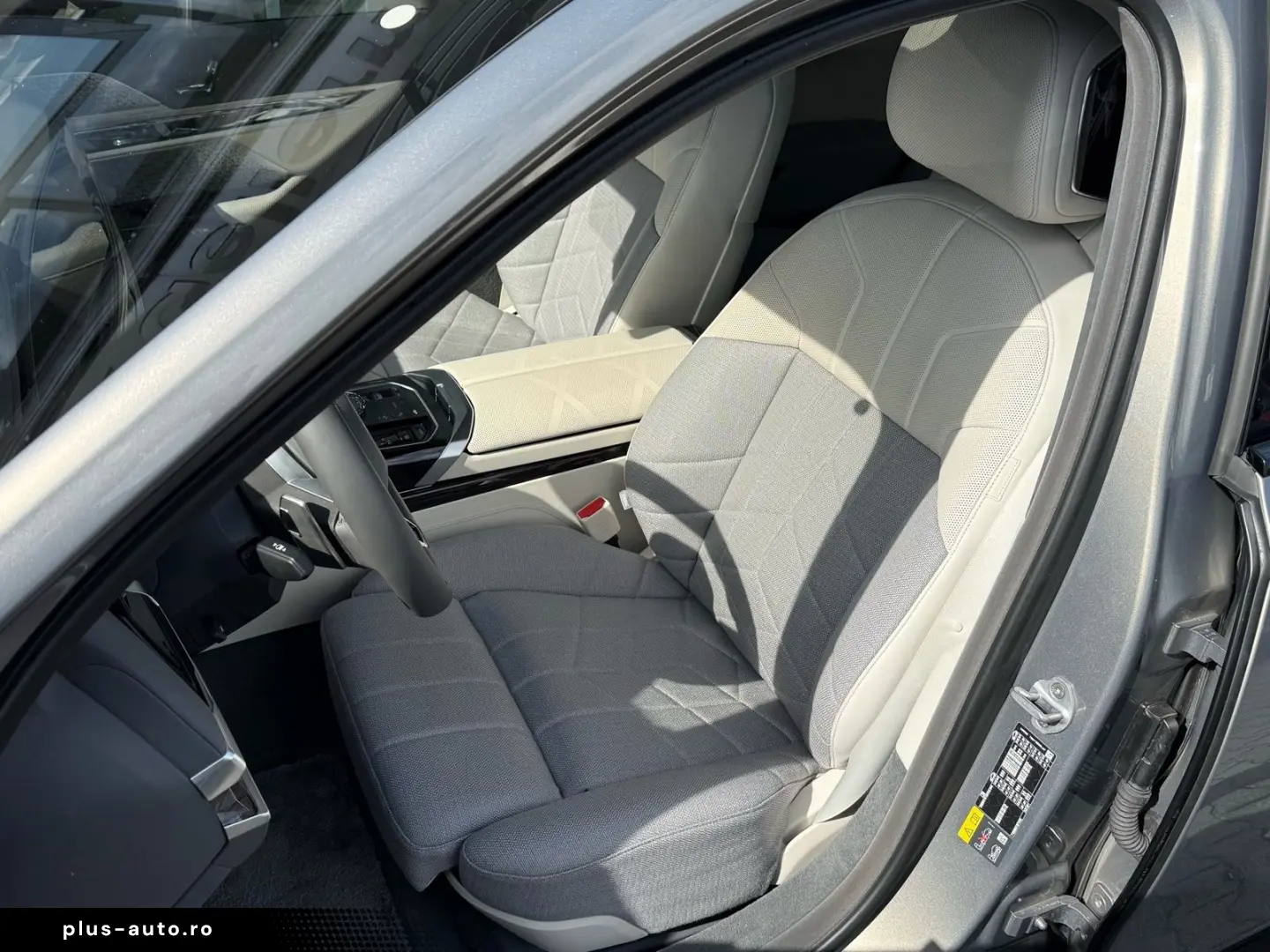 BMW 750e xDrive M Sport   ExecutiveDrivePro AHK