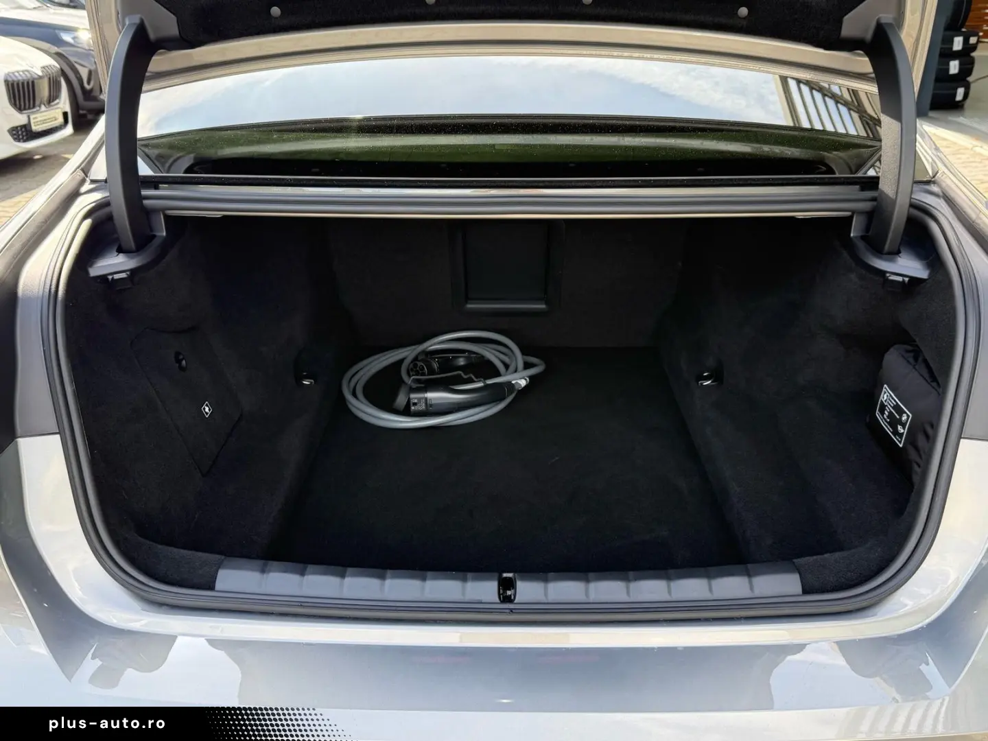 BMW 750e xDrive M Sport   ExecutiveDrivePro AHK
