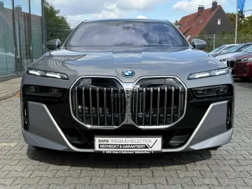 BMW 750e xDrive M Sport   ExecutiveDrivePro AHK