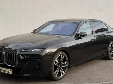 BMW 740d xDrive M SPORT PANO SKY LM21 AHK STANDHZ IC