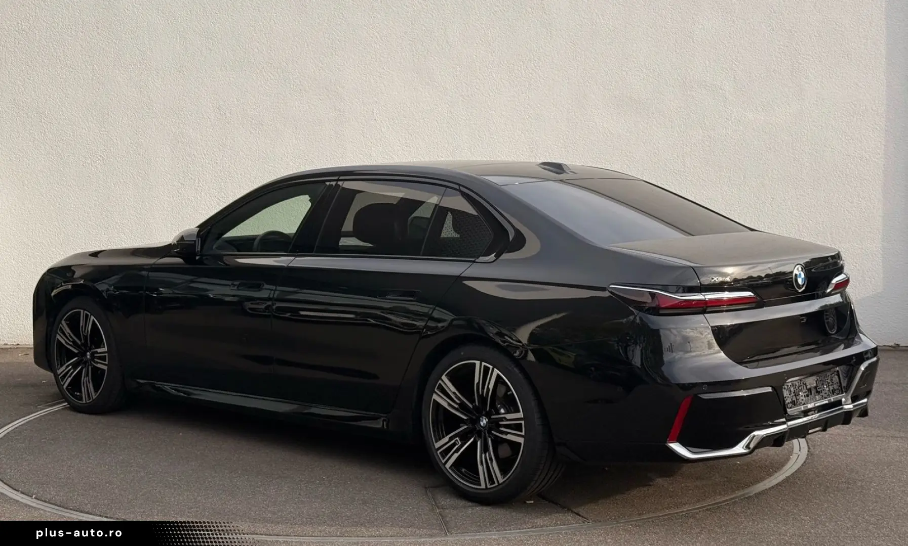 BMW 740d xDrive M SPORT PANO SKY LM21 AHK STANDHZ IC