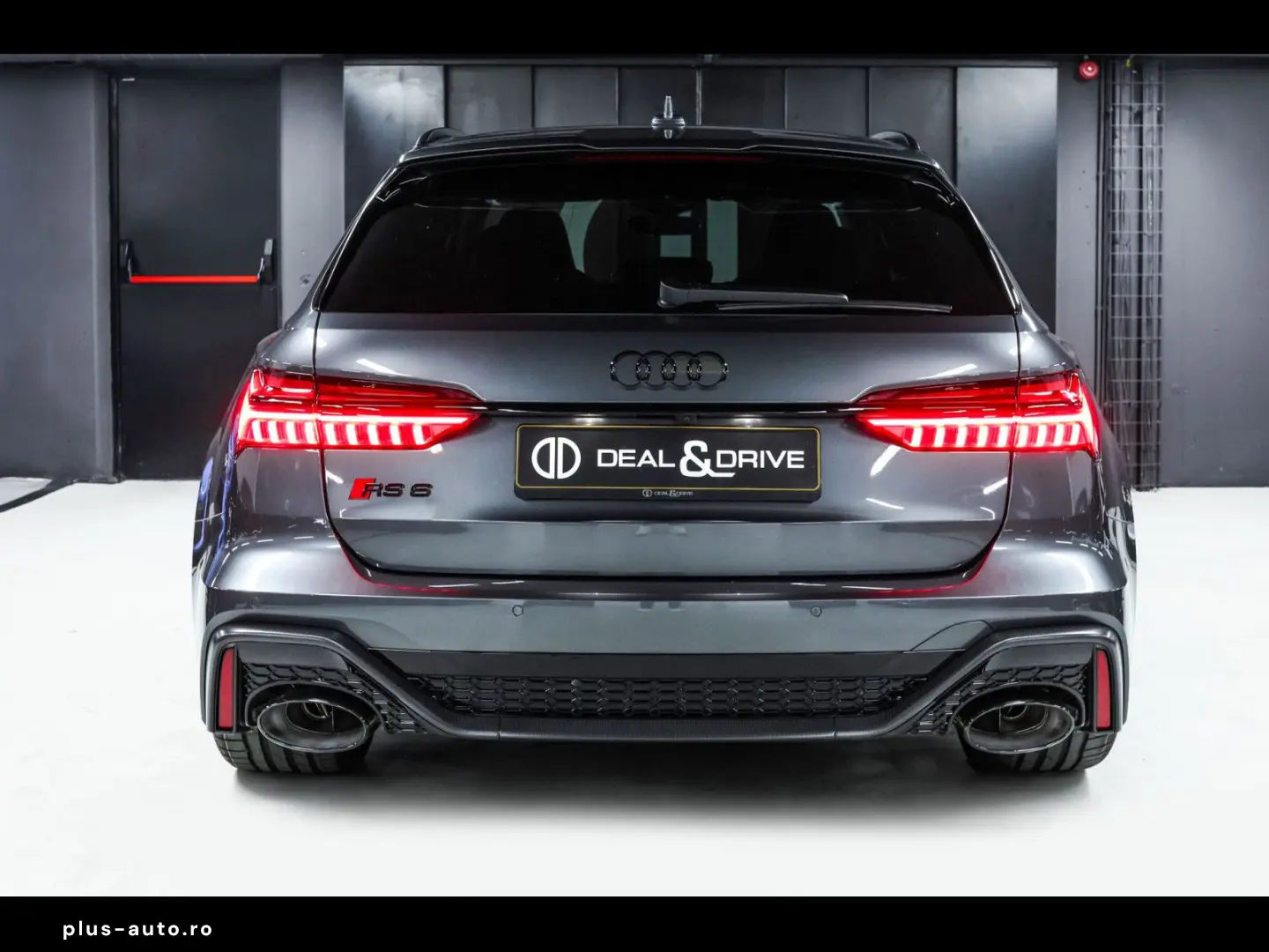 AUDI RS6 AVANT PERFORMANCE DYNAMIC 305kmh VOLL CARBON