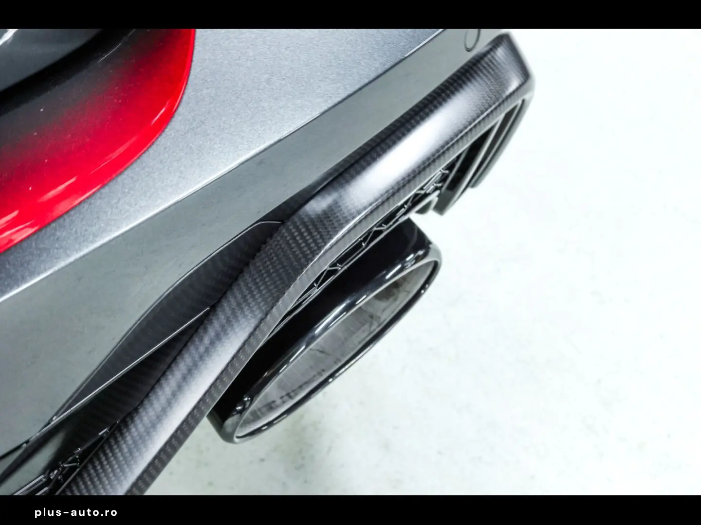 AUDI RS6 AVANT PERFORMANCE DYNAMIC 305kmh VOLL CARBON