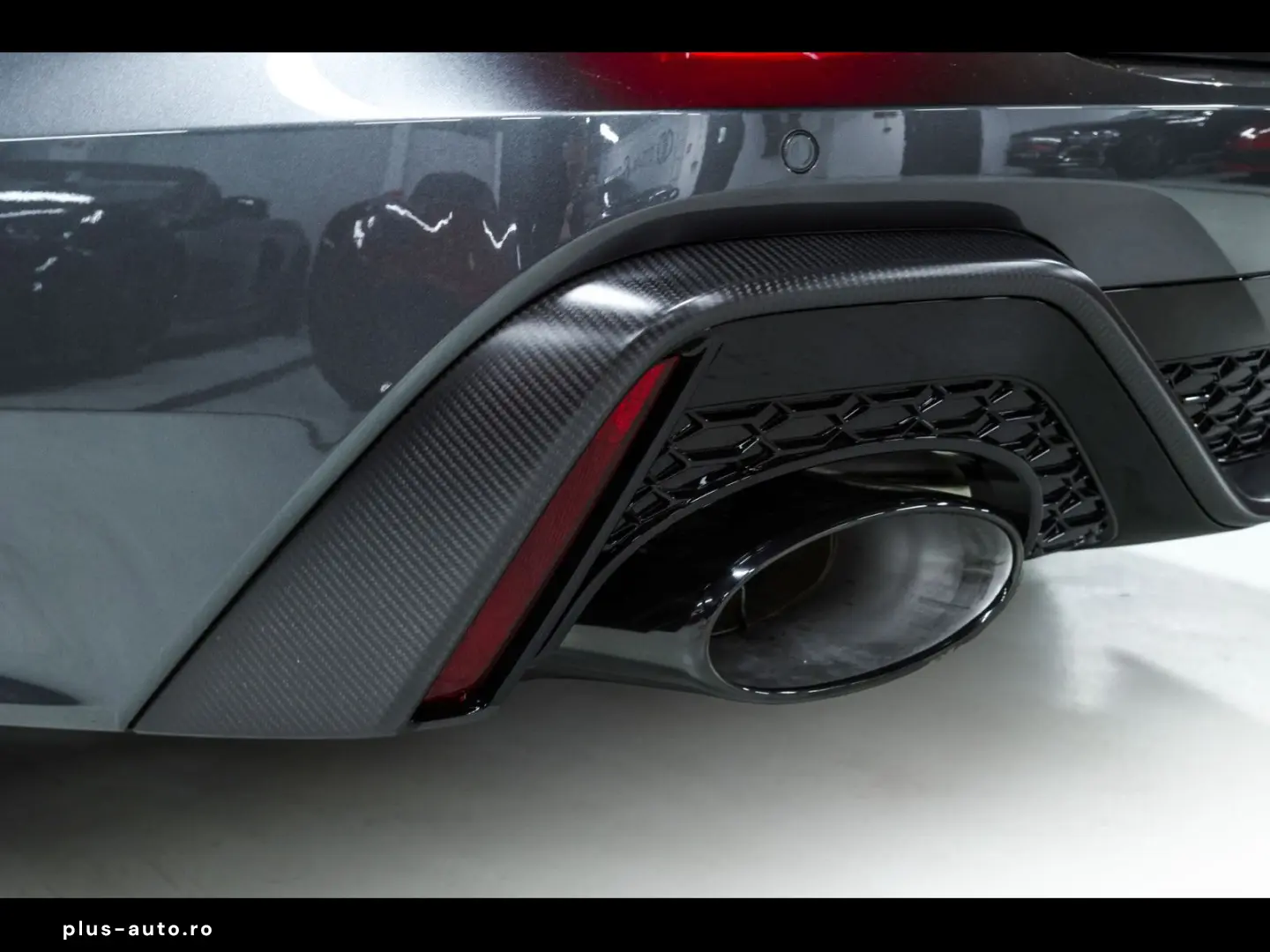AUDI RS6 AVANT PERFORMANCE DYNAMIC 305kmh VOLL CARBON