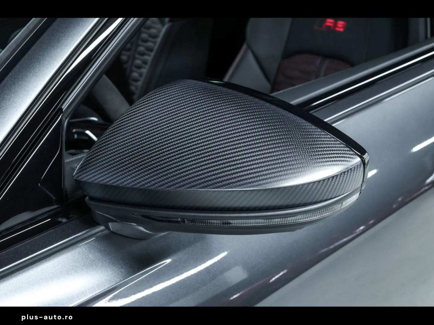 AUDI RS6 AVANT PERFORMANCE DYNAMIC 305kmh VOLL CARBON