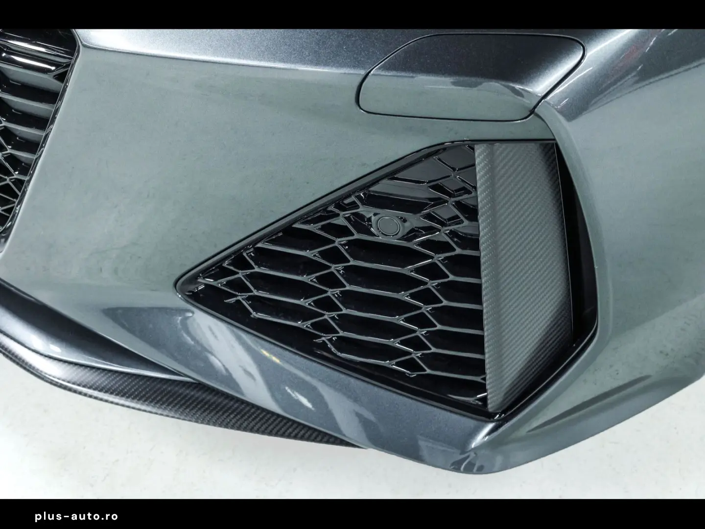 AUDI RS6 AVANT PERFORMANCE DYNAMIC 305kmh VOLL CARBON