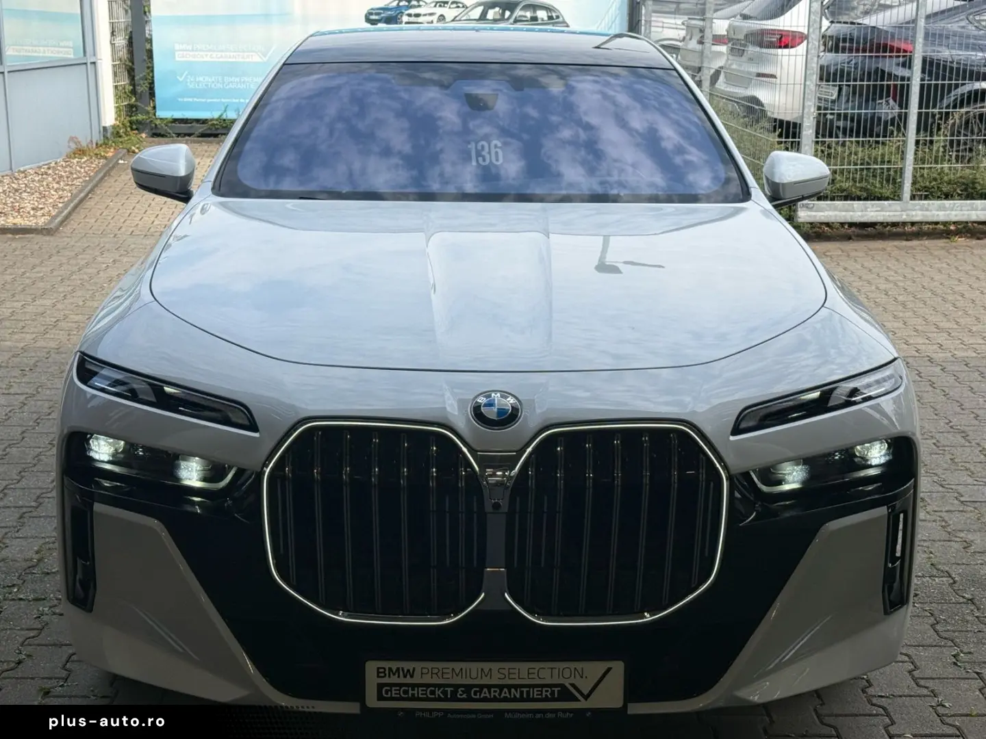 BMW 740d xDrive M Sport PanoSky StHzg Autobahnas B&W