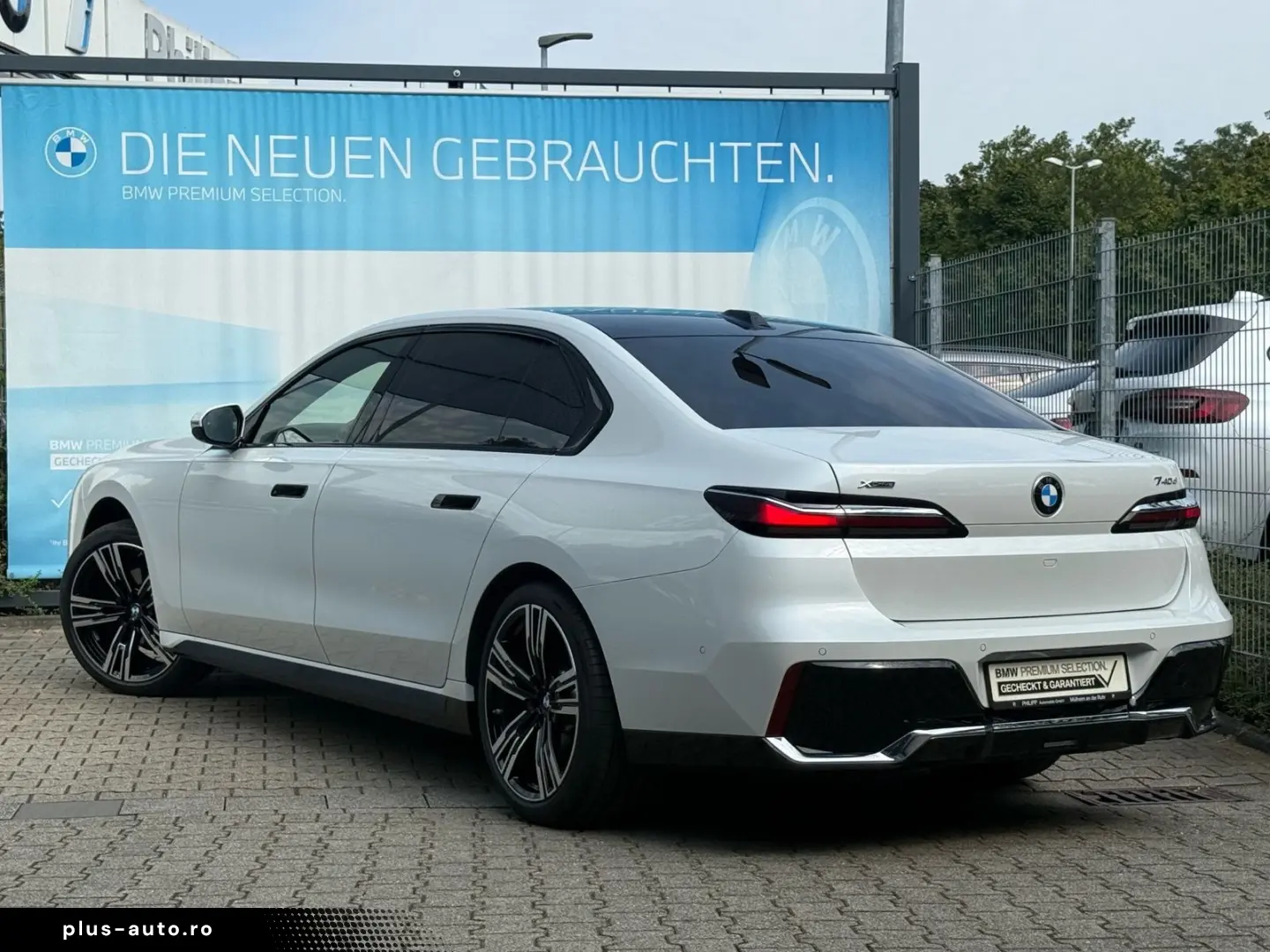 BMW 740d xDrive M Sport PanoSky StHzg Autobahnas B&W