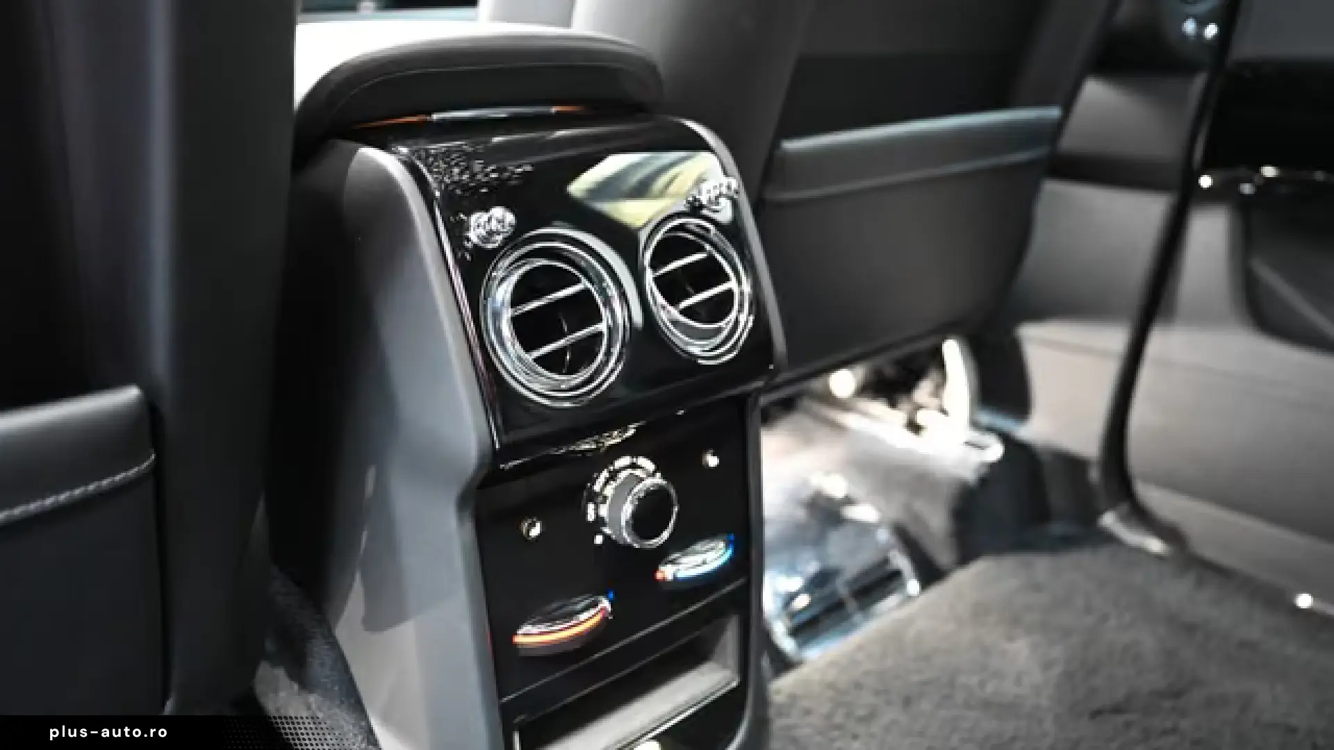 Rolls-Royce Cullinan Black Badge KEYVANY 1 of 20