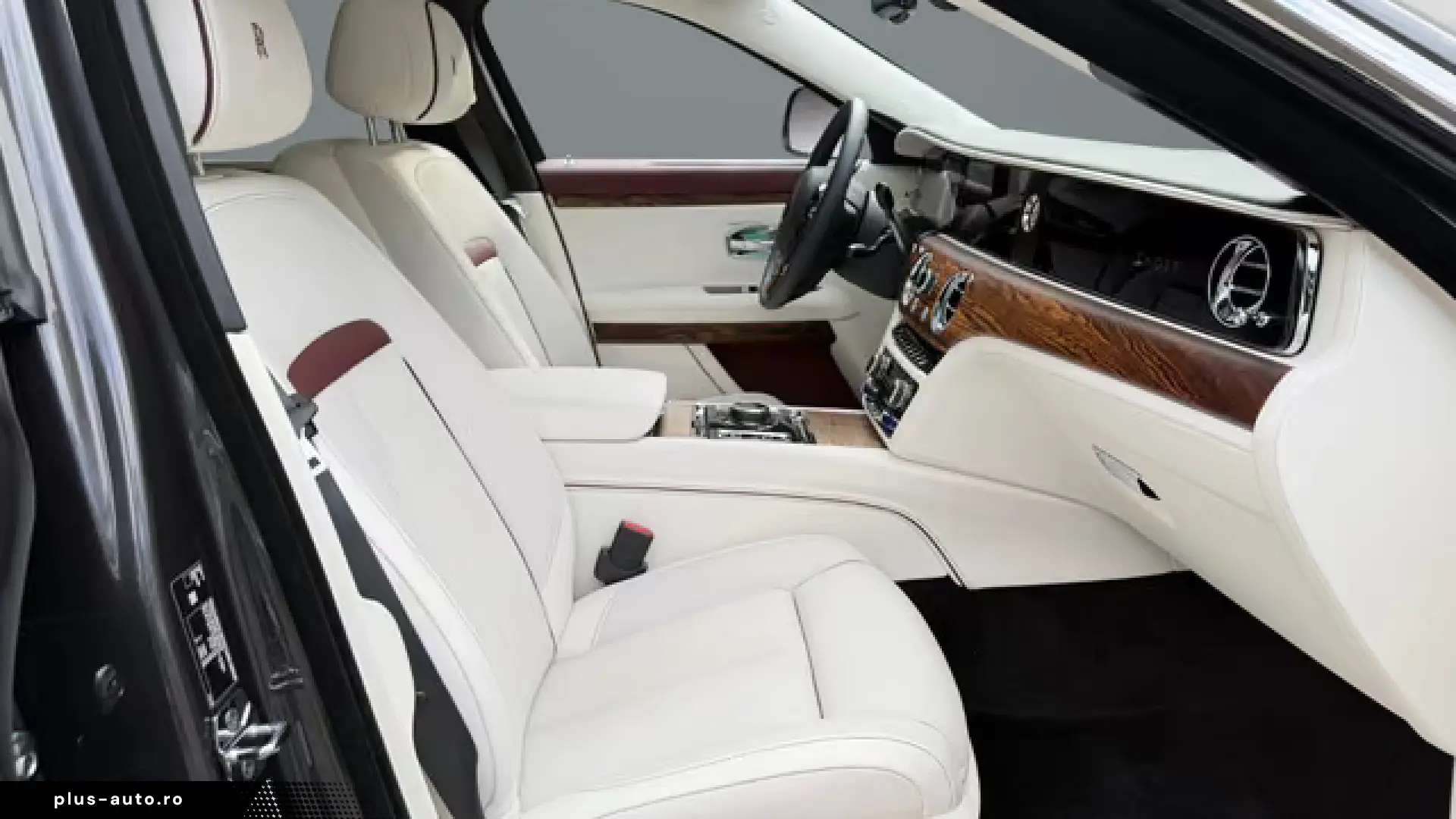 Rolls-Royce Ghost EWB Extended Wheelbase