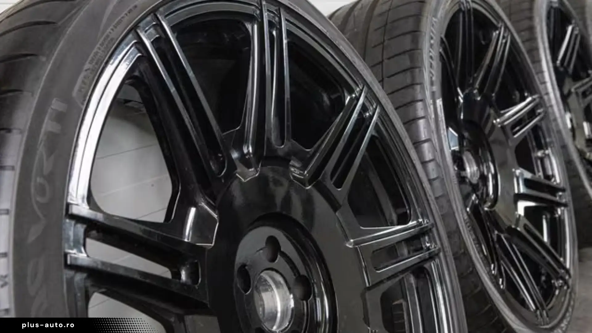 Rolls-Royce Cullinan CULLINAN BLACK BADGE 2