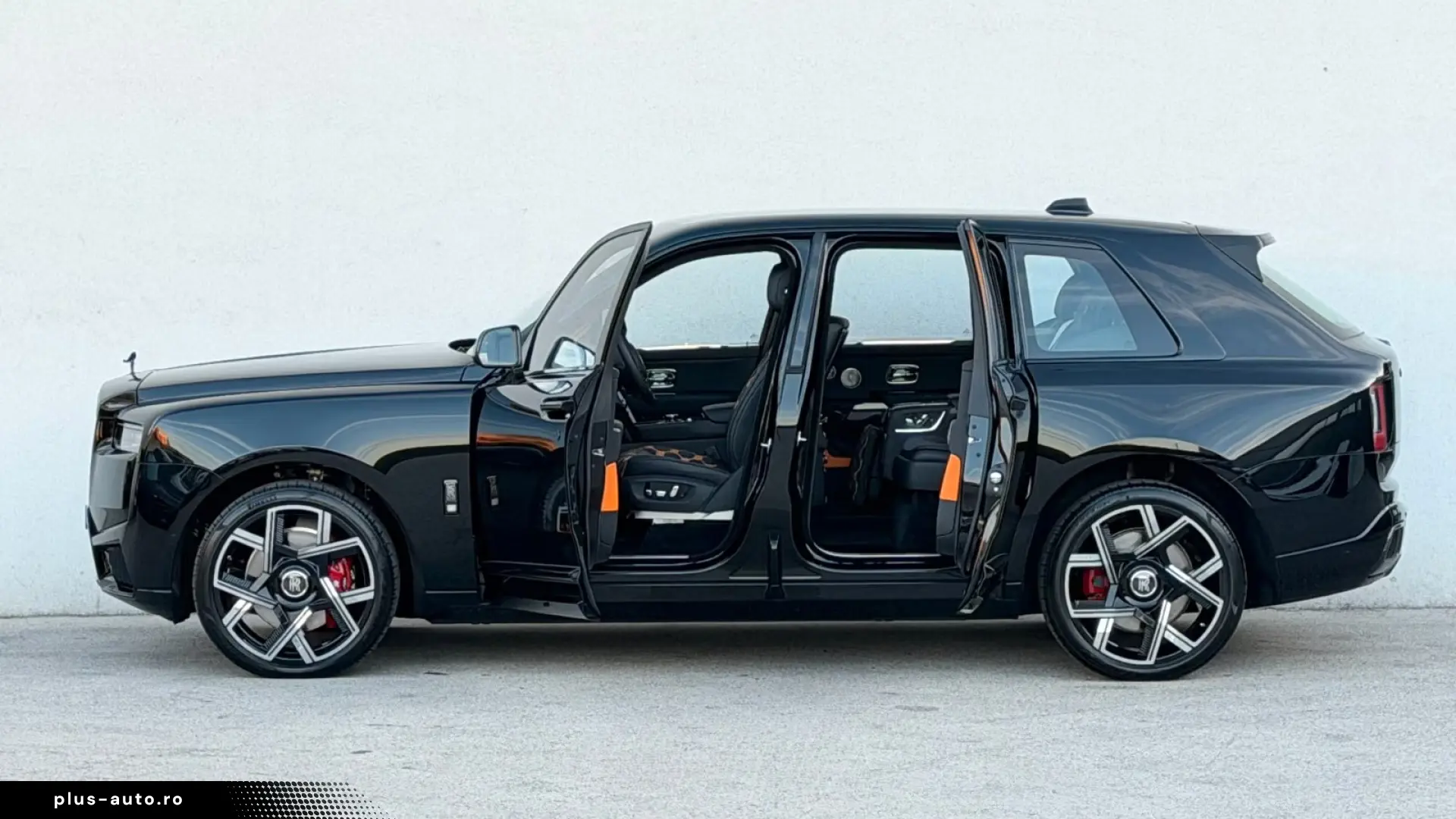 Rolls-Royce Cullinan Black Badge