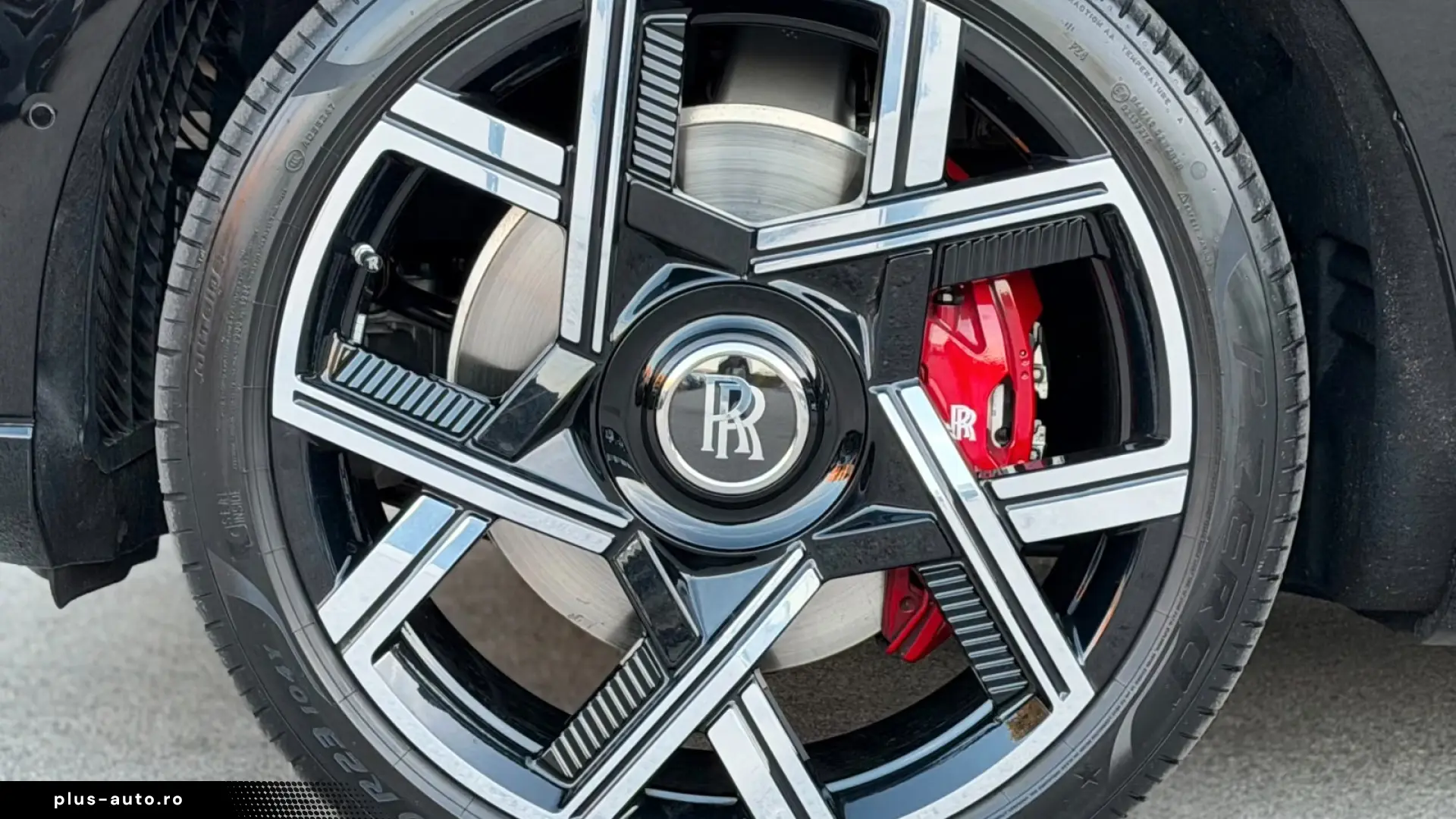 Rolls-Royce Cullinan Black Badge