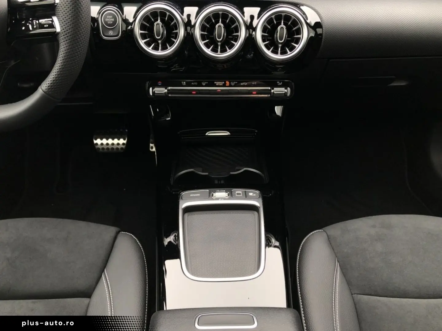 MERCEDES-BENZ CLA 200 Coupe AMG AMG MBUX Night AHK Pano SHD