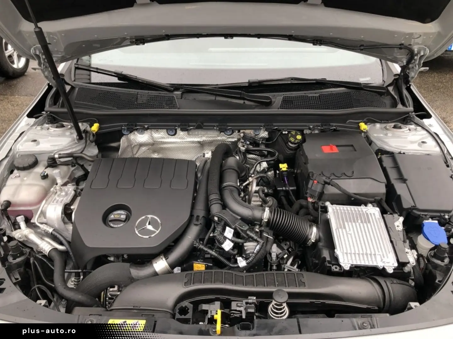 MERCEDES-BENZ CLA 200 Coupe AMG AMG MBUX Night AHK Pano SHD