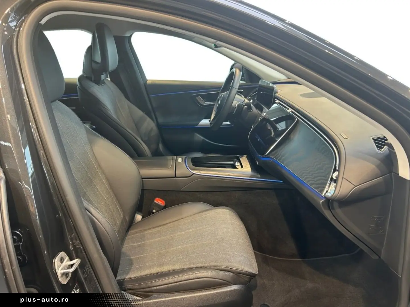 MERCEDES-BENZ E 220 d Avantgarde Avantgarde MBUX AHK&hellip;