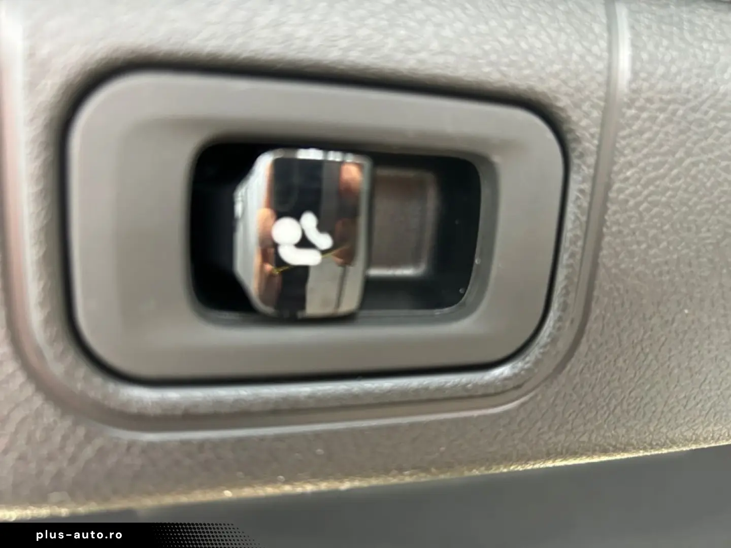 MERCEDES-BENZ E 220 d Avantgarde Avantgarde MBUX AHK&hellip;
