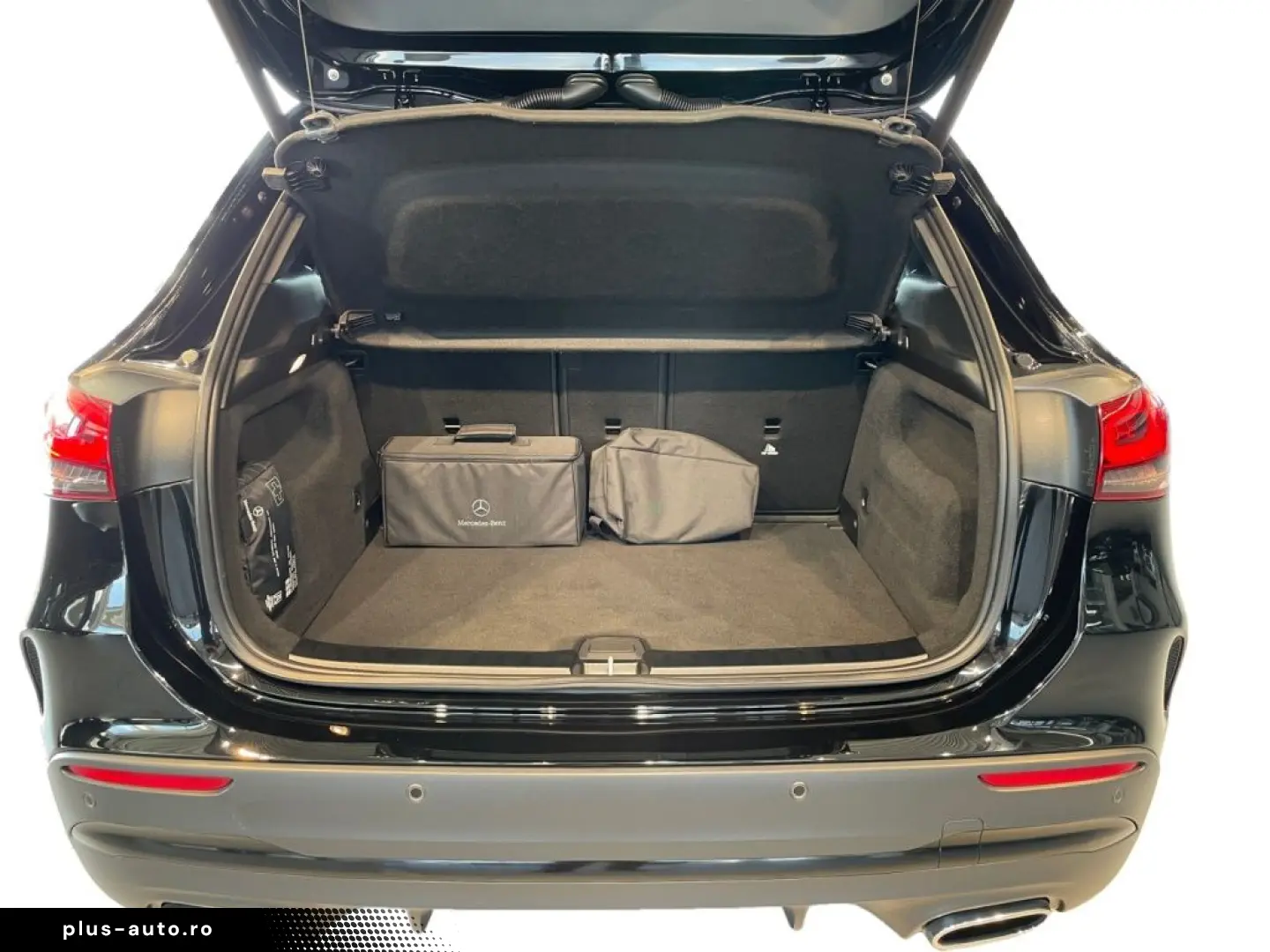 MERCEDES-BENZ GLA 250 e AMG AMG MBUX MBeam Carbon Fahrassist