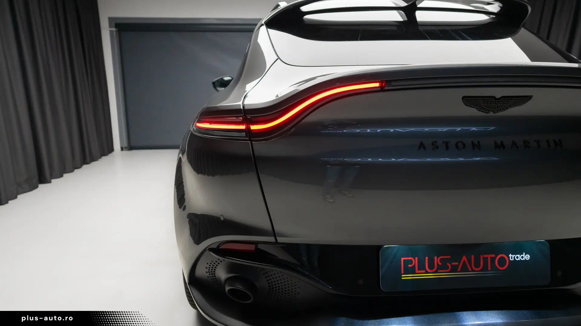 Aston Martin DBX V8 4.0 Bi-Turbo-Dynamic-Indulgence Pack