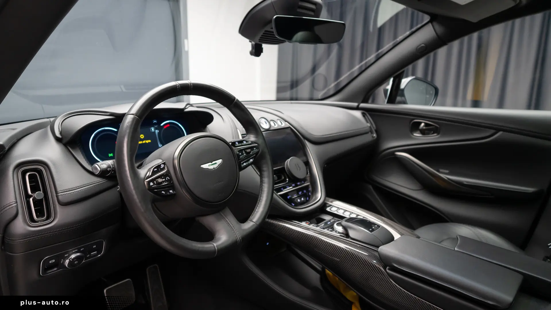 Aston Martin DBX V8 4.0 Bi-Turbo-Dynamic-Indulgence Pack