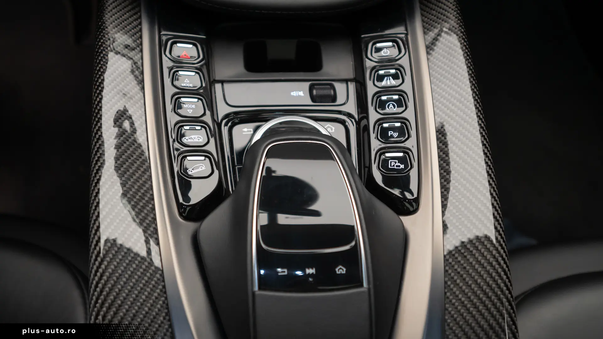 Aston Martin DBX V8 4.0 Bi-Turbo-Dynamic-Indulgence Pack