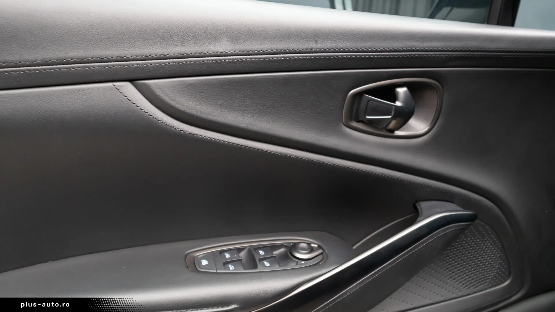 Aston Martin DBX V8 4.0 Bi-Turbo-Dynamic-Indulgence Pack